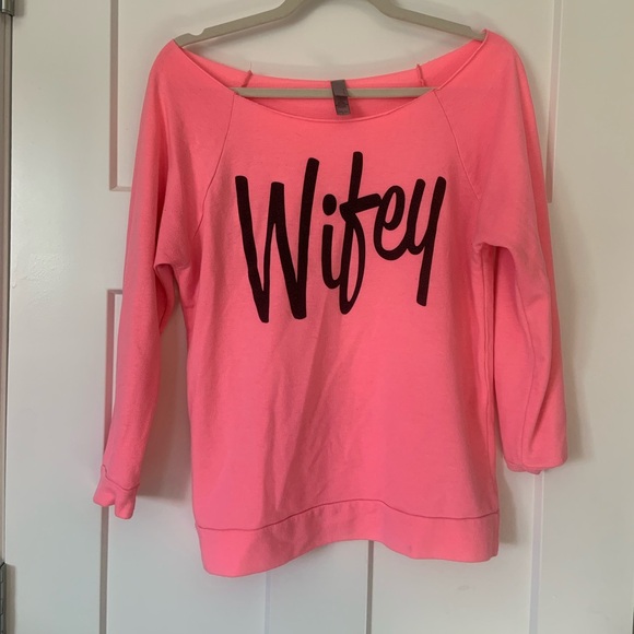 Hot pink wide neck 3/4 sleeve WIFEY shirt. Size small - Picture 1 of 4